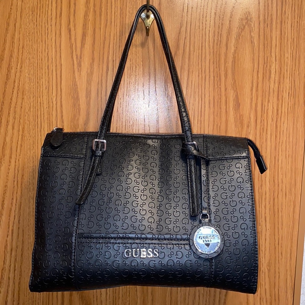 *SOLD* Guess purse and wallet
